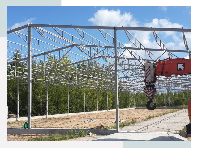 Строительство конюшен в Железногорск от 613 руб. под ключ